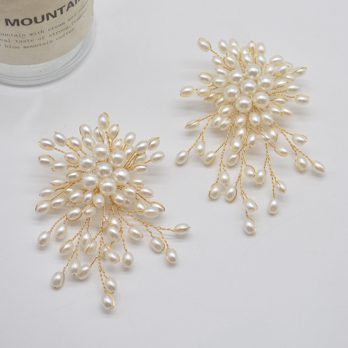 Elegant retro fashionable universal earrings pearl