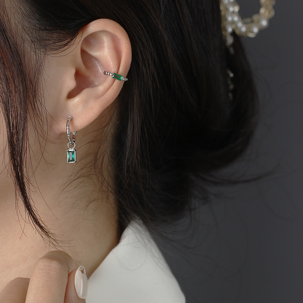 5g Weight Electroplating Gold Plating Process 925 Sterling Silver Zircon C Shape Earrings