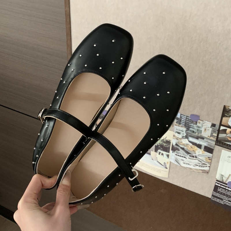 검은색