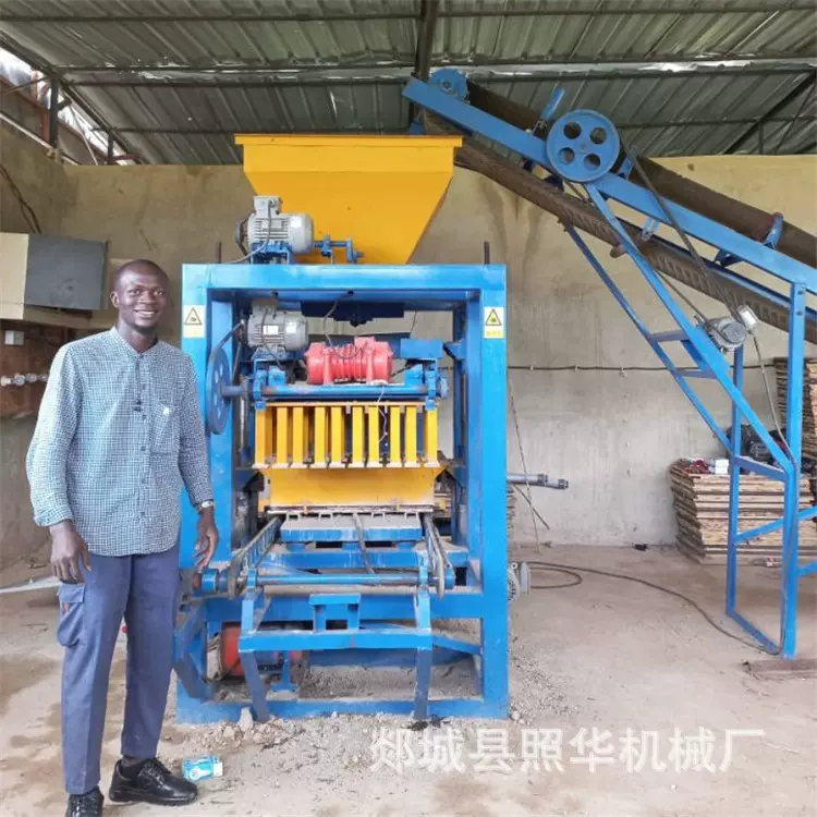 畅销非洲的商用多功能水泥砖机生产线 QT4-24 中型混凝土砌块制砖
