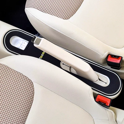 for Wuling Hongguang Mini Macaron — Günəş əleyhinə siperlik - three-generations-macaron-black-gear-silicone-mat