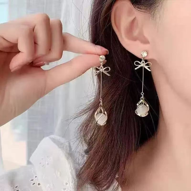 韩版新款轻奢气质猫眼石耳坠长款蝴蝶流苏耳环高级感简约耳饰批发