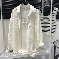 フランスの小さい背の透かし彫りのシャツの女性の夏の新型の韓国版はゆったりしています。
