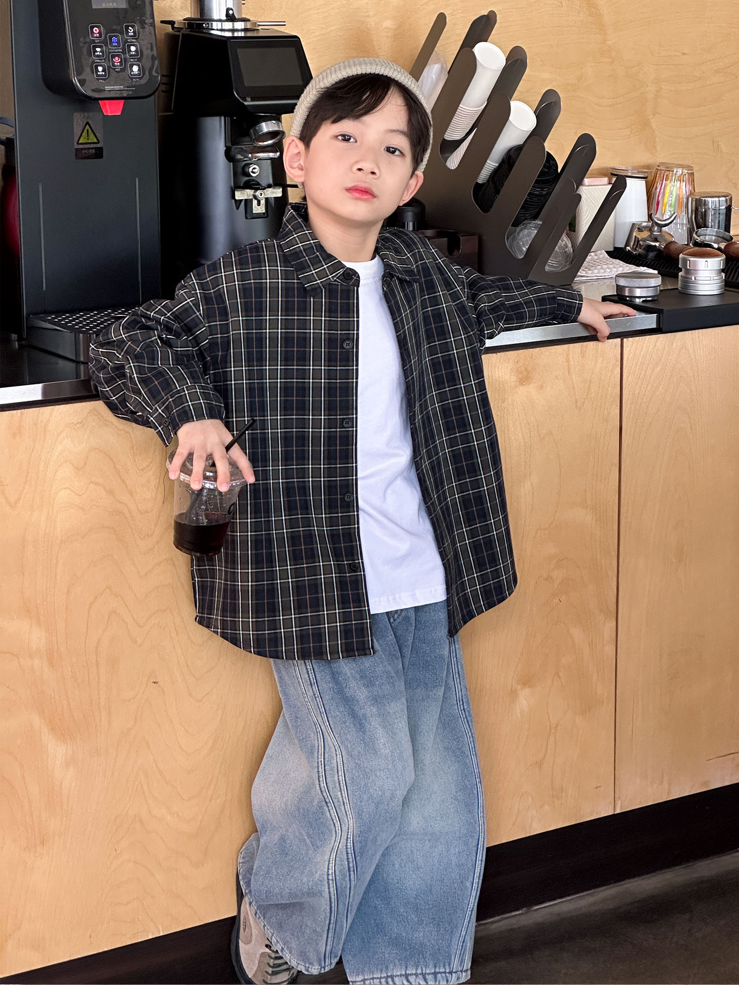McCarthy ropa infantil para niños con camisa a cuadros de terciopelo 2025 otoño y invierno niños de moda coreana para niños camisa gruesa