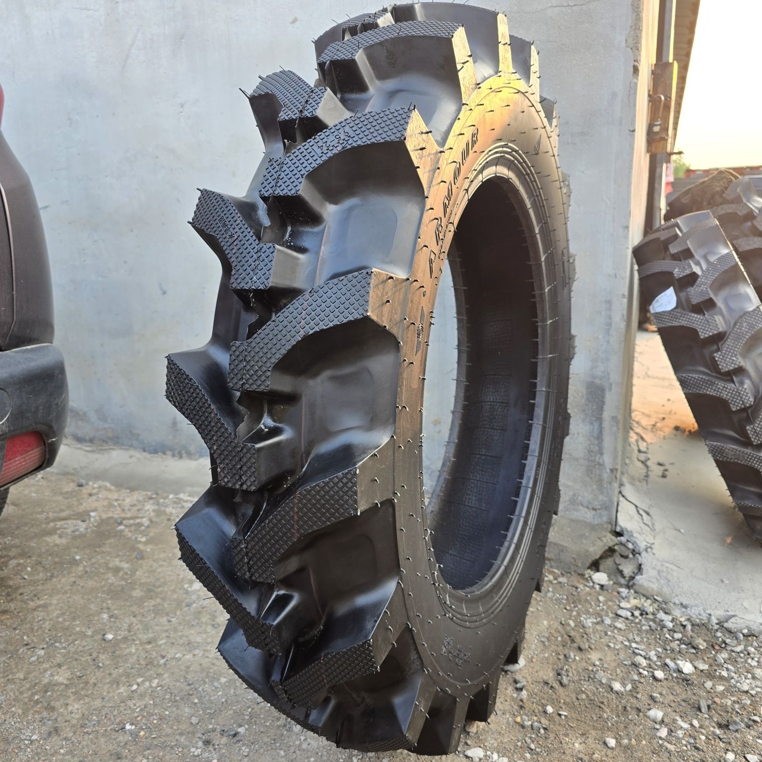 Xuzhou A-Shaped Machete Pattern Water and Drought Dual-Purpose Agricultural Tractor Tires