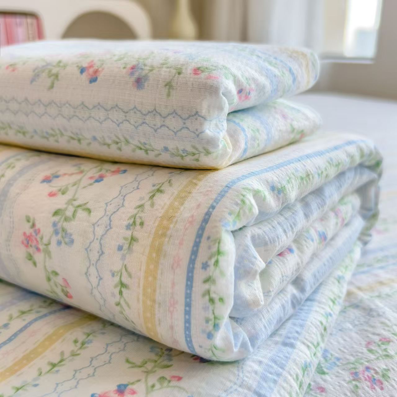 Jacquard gaza de lavado de agua cuatro piezas de cubierta de edredón teñido cubierta de edredón de tres piezas cubierta de sábanas cubierta de almohada de clase madre y bebé