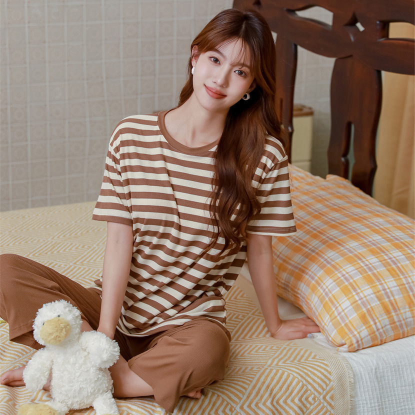 Short-sleeved Cropped Pants with Chest Pad T-shirt suit Summer Thin Loose Breathable Outer Wear Bra-free Home Clothes