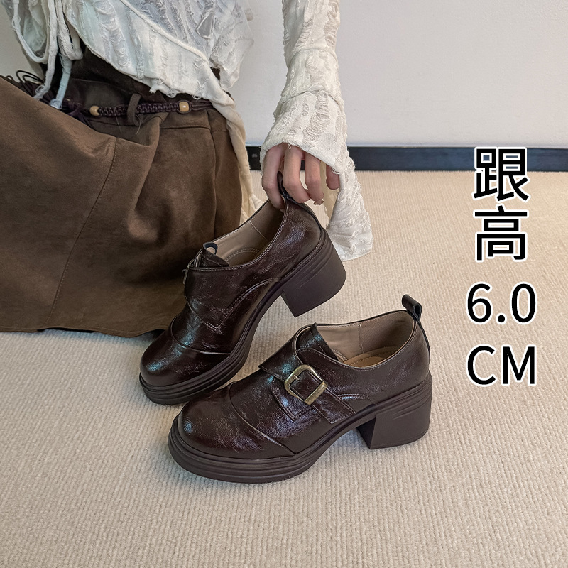 063-5~新款2026复古皮带扣乐福鞋女秋冬英伦风通勤粗跟小皮鞋单鞋