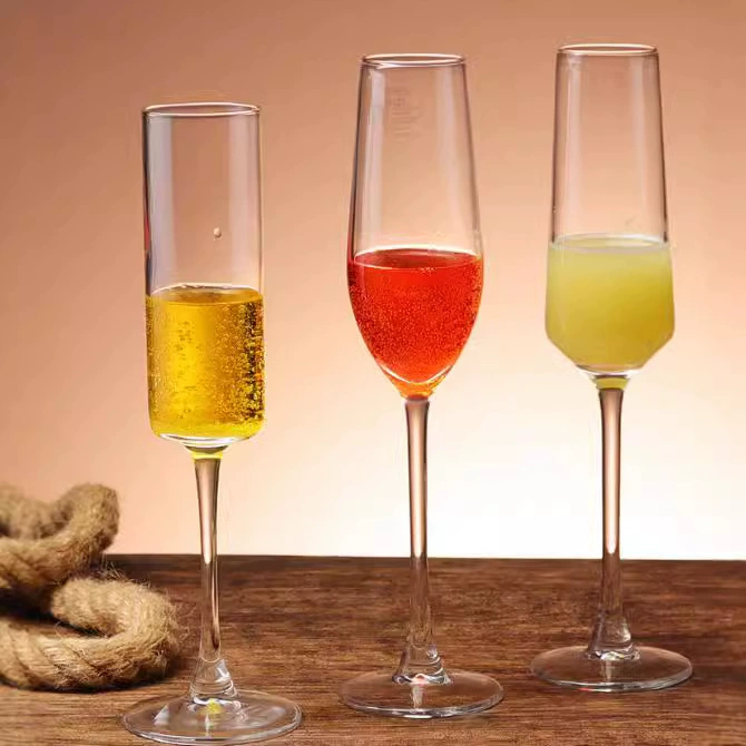 Хрустальное стекло игристые бокалы высокого бокала шампанского стеклянные бокалы прямая продажа белые бокалы для коктейлей