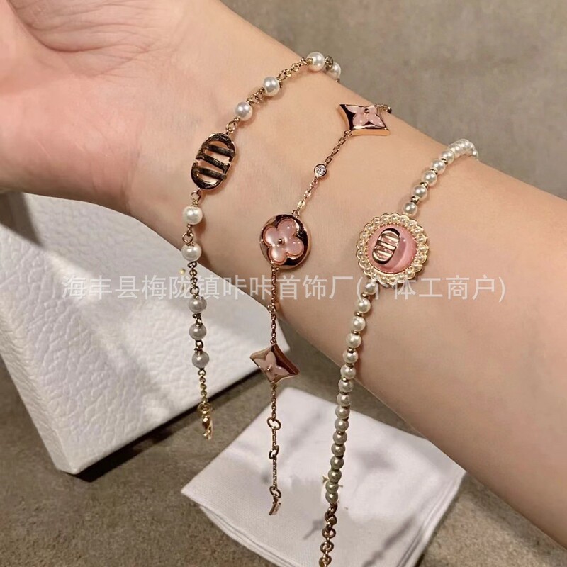 Wholesale Dior bracelets, high-quality replica CD bracelets, Dior bangles, jewelry, Buccellati bracelets, and Love & Peace bracelets