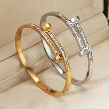 �羳�W��18K����ɫ�����p�^������CŮ �p�ݺ��s�߼����Ʒ