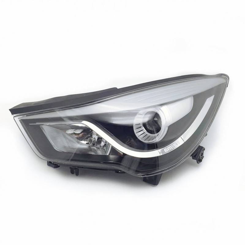 Suitable for Zhengzhou Haima S5 headlight assembly front light front turn signal headlight lampshade front headlight assembly