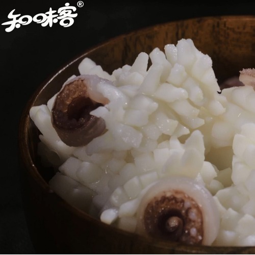 Zhiwei Ke 75g Lock Juice Spicy Squid, Fresh and Chewy, Perfect for Gatherings and Drinking, Ready to Eat, Craving Busters, Office Snacks