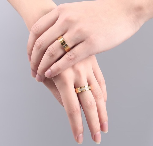 couple ring simple titanium steel couple ring electroplated gold ring inlaid with zircon jewelry CR-054