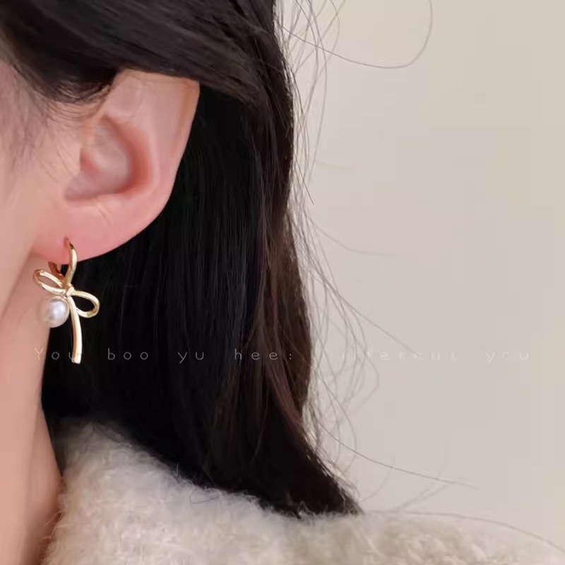 Pendientes de circón súper flash de alta calidad con aguja de plata 925 Pendientes de estilo explosivo de temperamento exquisito de lujo ligero femenino Pendientes de primavera y verano al por mayor