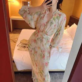 法式夏季小众设计感淡雅唯美清透水彩手绘压皱工艺连衣裙女33013