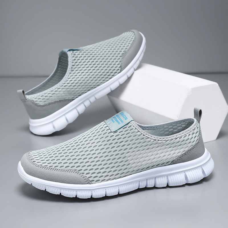 Primavera y verano zapatos casuales de tela de malla para hombres, zapatos de deporte transpirables de tamaño grande para hombres de mediana edad, zapatos ligeros de un solo pie