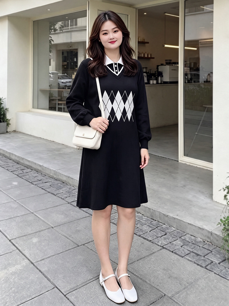 65-160kg Plus Size Women's College Style Sweatshirt Dress for Autumn and Winter, Fashionable Suit Collar Dress for Slightly Plump Women