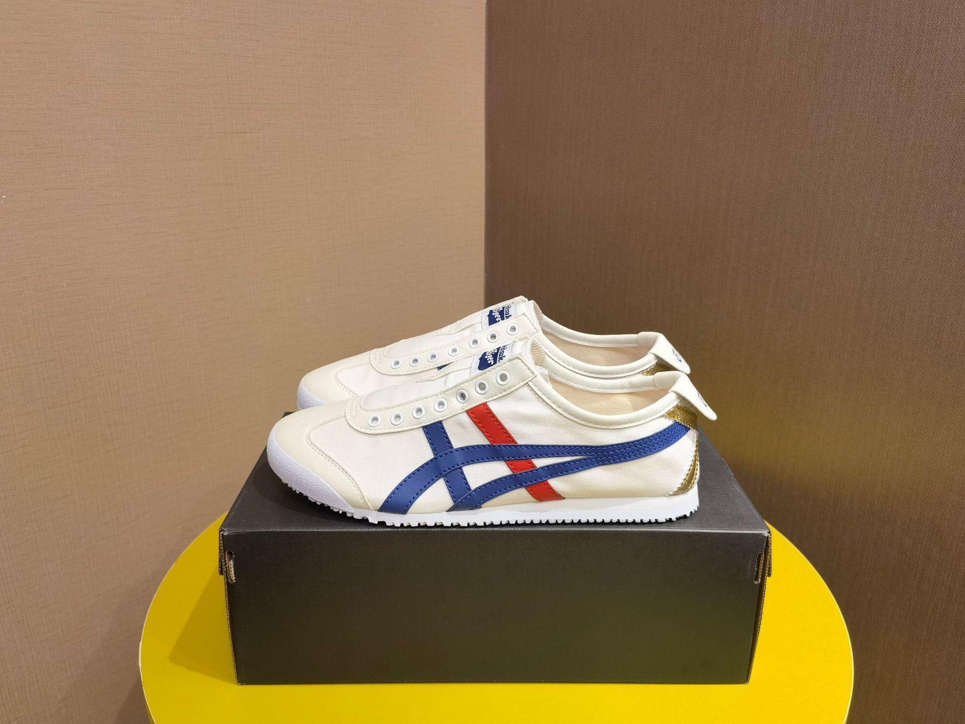 화이트 블루 레드 골드 - 캔버스