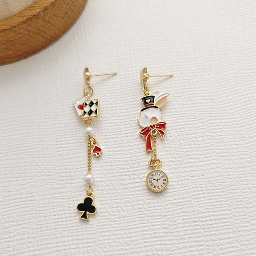 Self-designed personalized funny S925 silver needle playing card earrings cute little rabbit asymmetrical earrings H5229