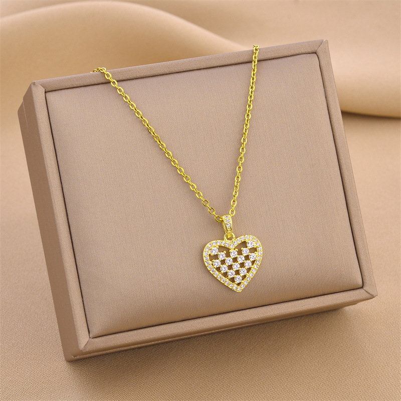 Daily Occasion Titanium Steel Material Fashion Heart Shape Titanium Steel Hollow Out Inlay Rhinestones Pendant Necklace 1 Piece