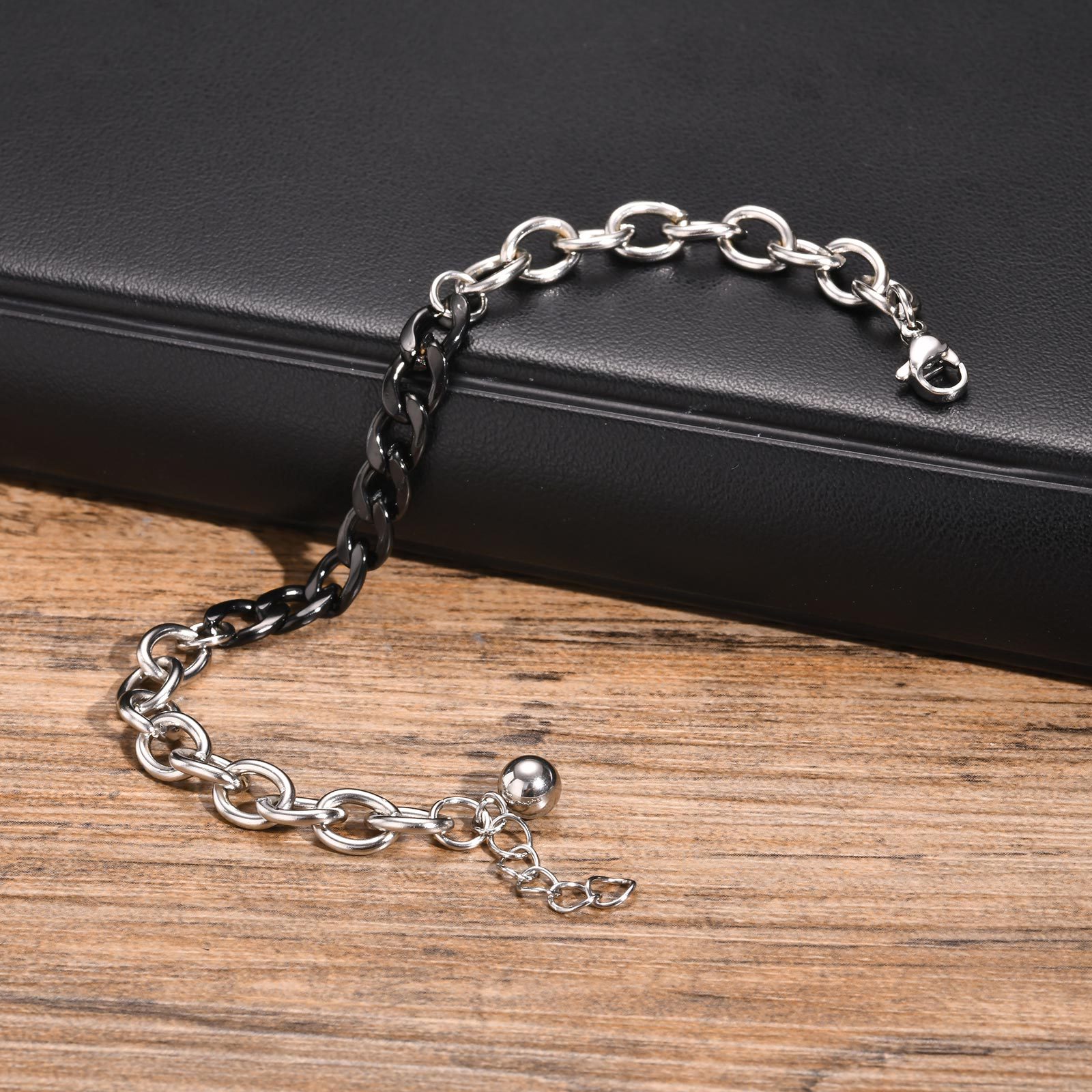 Casual Hip Hop Bola Única Acero Inoxidable Metal Mixto Hombres Pulsera De Cadena Pulseras De Cadena Para Hombre display picture 6