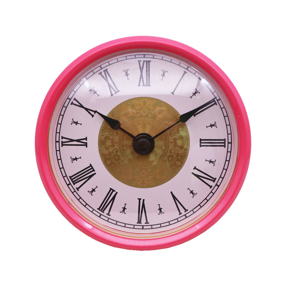 핑크 프레임 골드 배경 검은 로마 단어