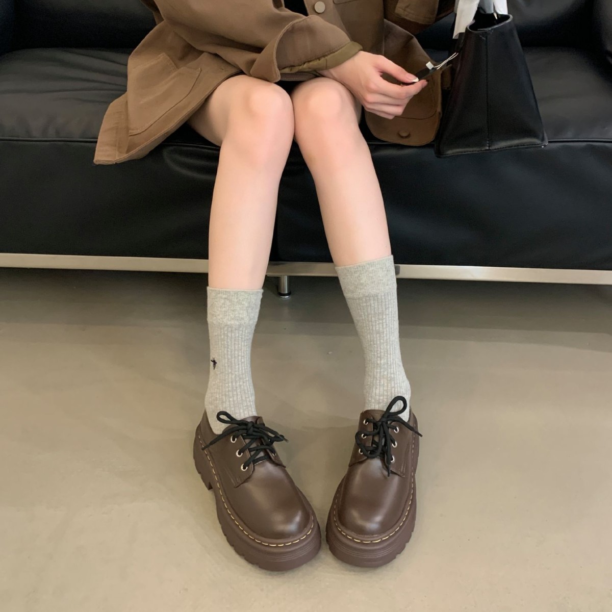 Grape Mom Otoño Nuevo estilo estilo británico con cordones para aumentar los zapatos Lofu de plataforma de tacón grueso Zapatos de cuero pequeños de punta redonda Otoño femenino