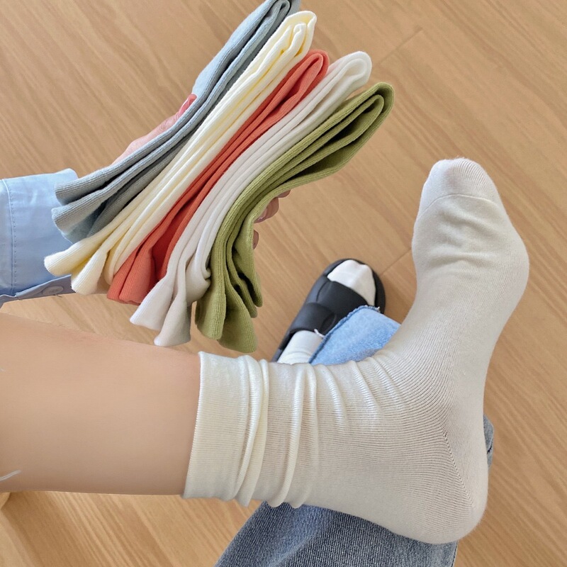 Little Red Book with boneless socks children's solid color cotton milk white tube socks loose mouth moon socks black pile socks