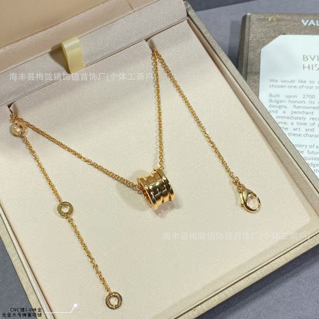 Rose gold spring necklace / A