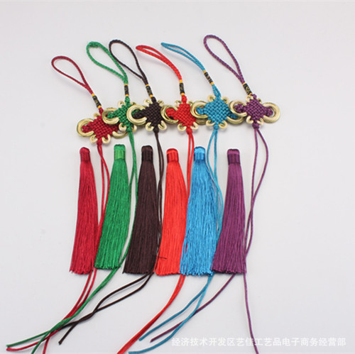 Manufacturer wholesale small Chinese knot pendant tassels eight plates gold edge Chinese knot bow car pendant