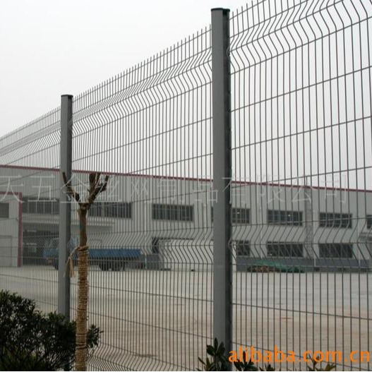 热销折弯PVC护栏网 公路护栏网 铁路隔离护栏 厂区护栏