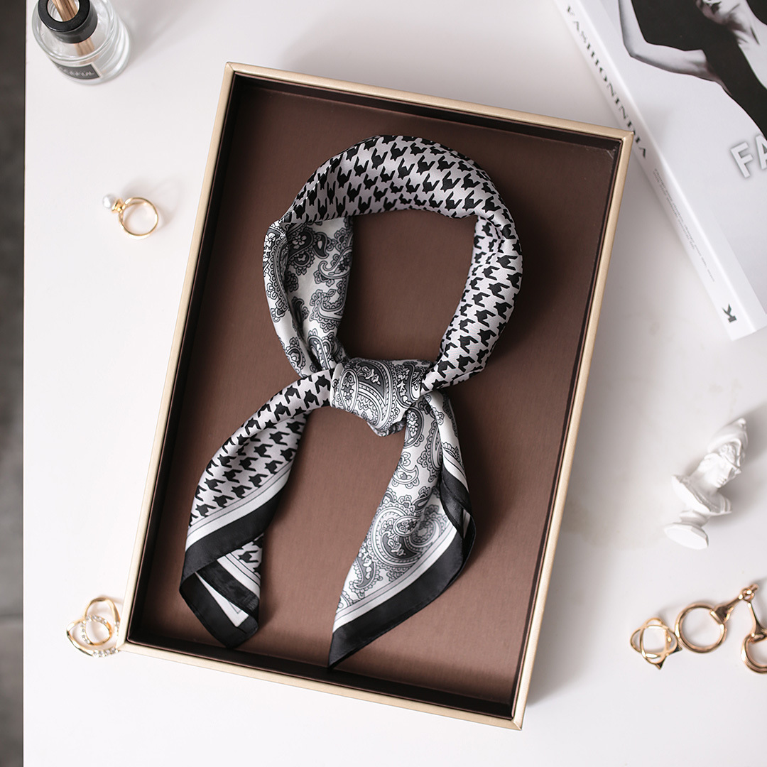 Spring New 70CM Square Versatile Decorative Professional Thin Korean Small Scarf for Women_voghion.com