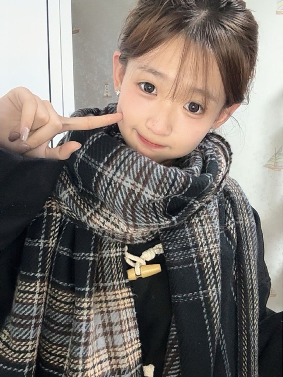 Nuova piccola sciarpa scozzese coreana fresca 2025 per tenersi al caldo in inverno, sciarpa universitaria carina e spessa, versatile per studenti_voghion.com