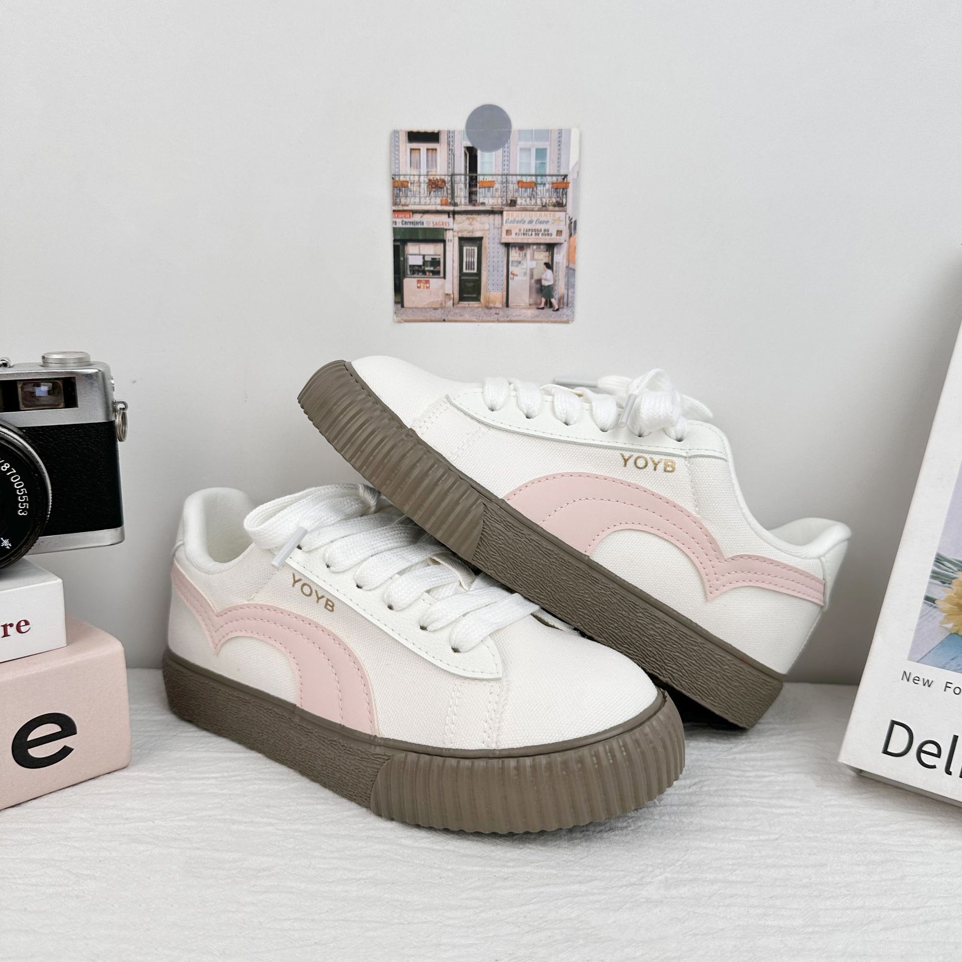 Zapatos de muffins para mujeres de verano de 2025 nuevos zapatos de skate casuales de moda chic