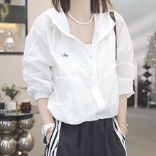 С���Ӷ̿��Bñ�������e������Ů�ļ��¿�p�g͸���ɫ�����