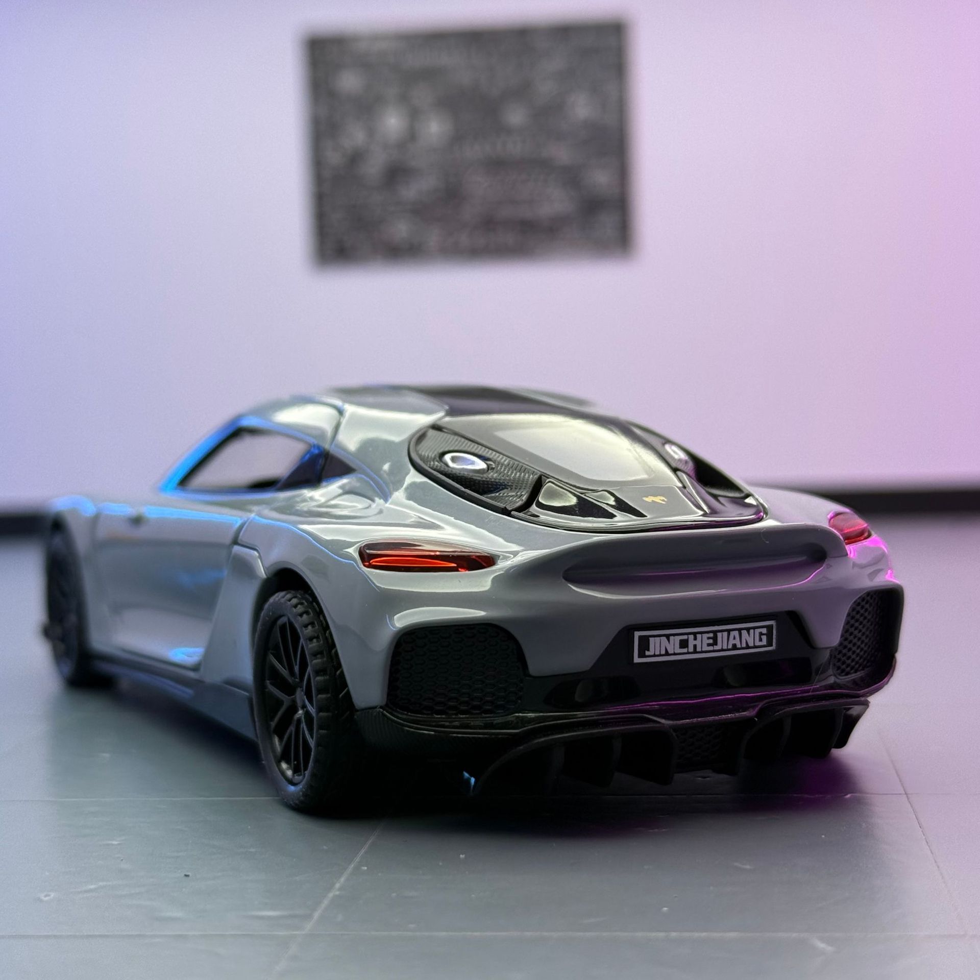 Lijiaxin modelo de coche 1:32 Koenige SEG Gemini aleación coche deportivo luz y sonido retorno de luz modelo de juguete decoración al por mayor