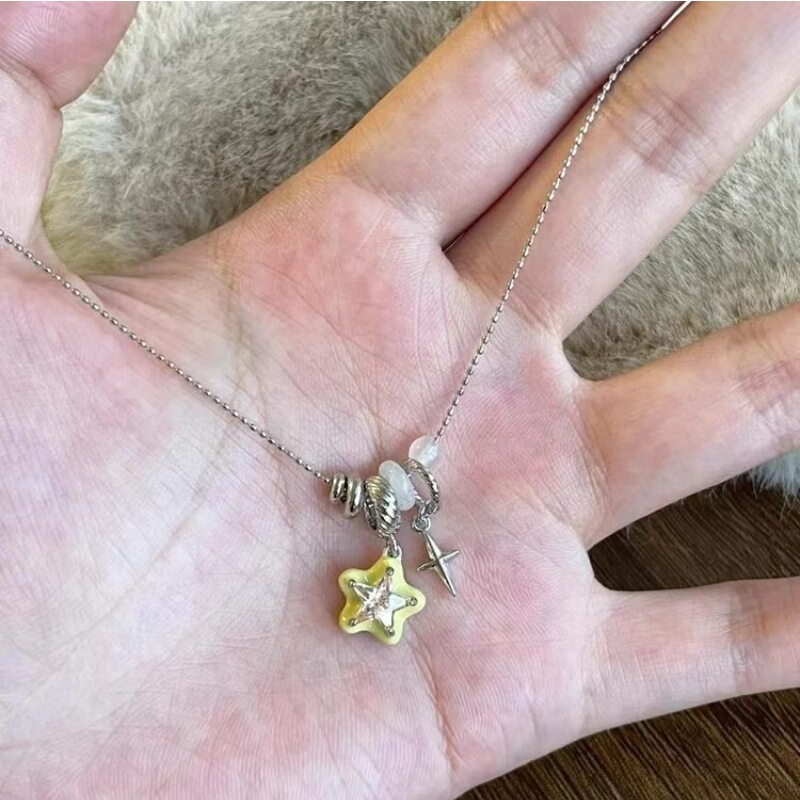 "Little Star Wish" Sweet Cool Style Creamy Yellow Star Pendant Cross Necklace Retro Exquisite High-value Collarbone Chain