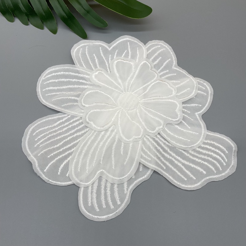 电脑绣花手摇立体花拼接胸花锁边肩膀贴花头巾绣花装饰外贸辅料