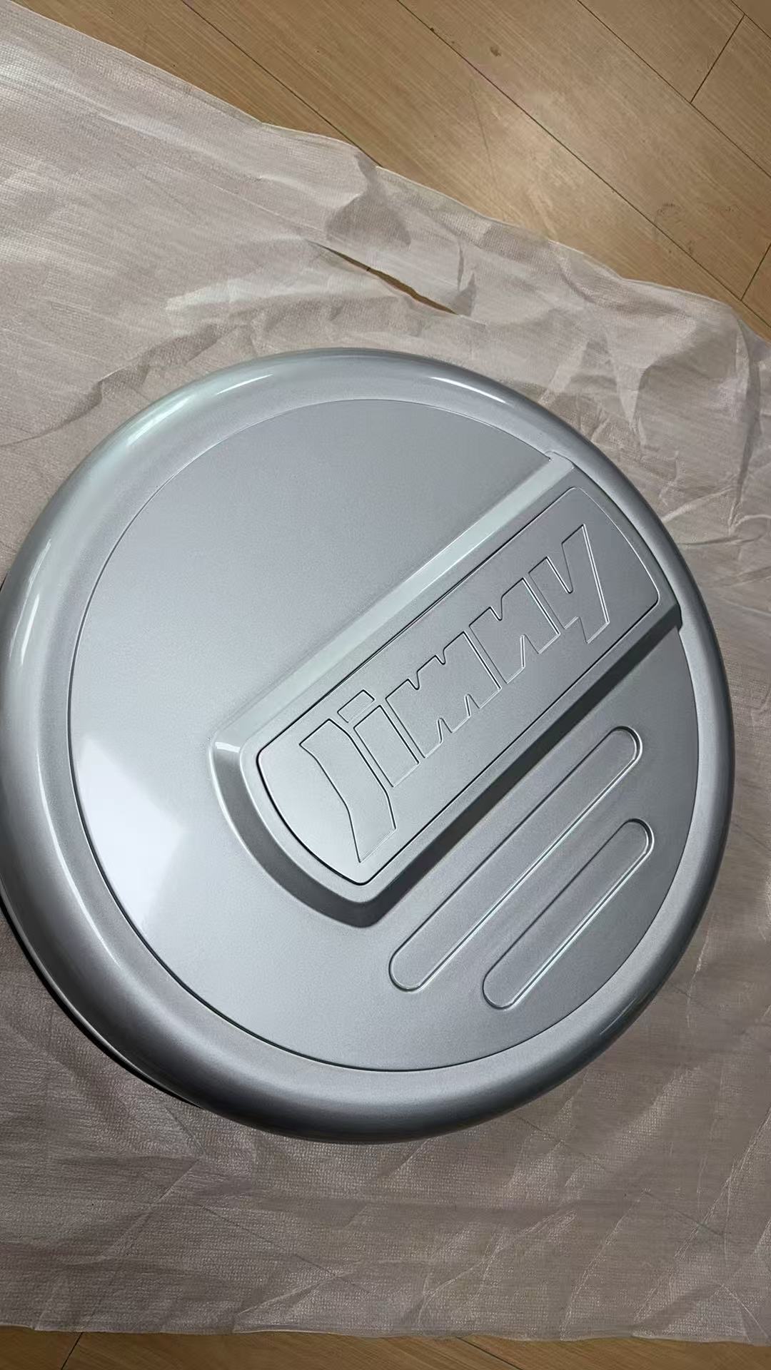 Suitable for 2019-2026 JB74 Jimny models: round hard-shell spare tire cover with zipper