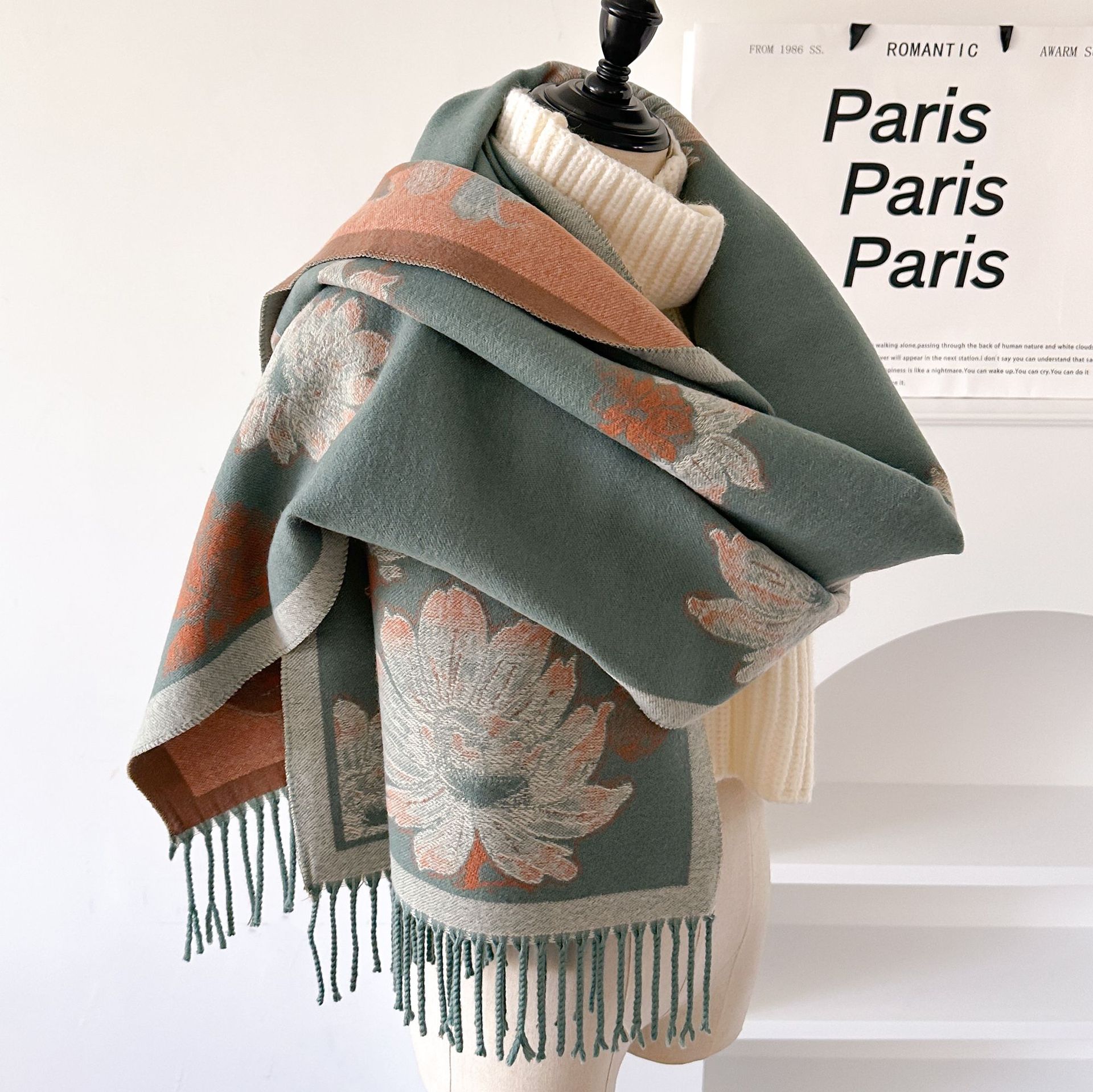 Tassel Design Women's Vintage Style Ethnic Style Flower Core Spun Yarn Tassel Scarf
