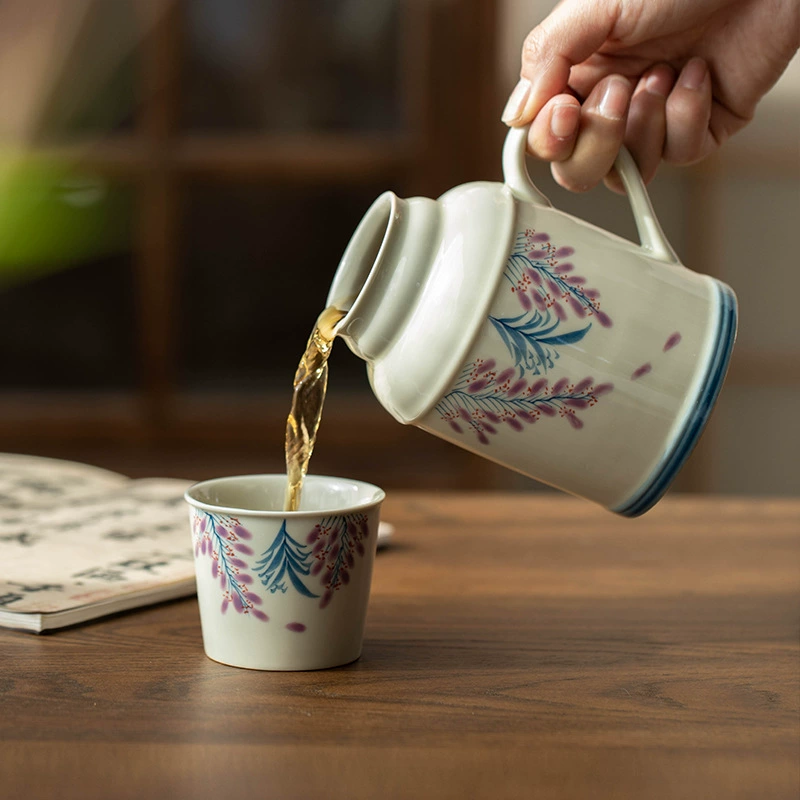 Capacious tea cup, retro ceramic teapot, hand painting