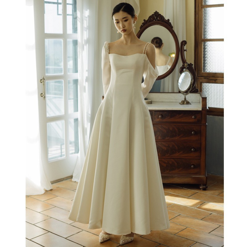 Correa satén luz vestido de novia francés simple viaje fotografía nupcial vestido de novia retro blanco manga larga hilo al aire libre