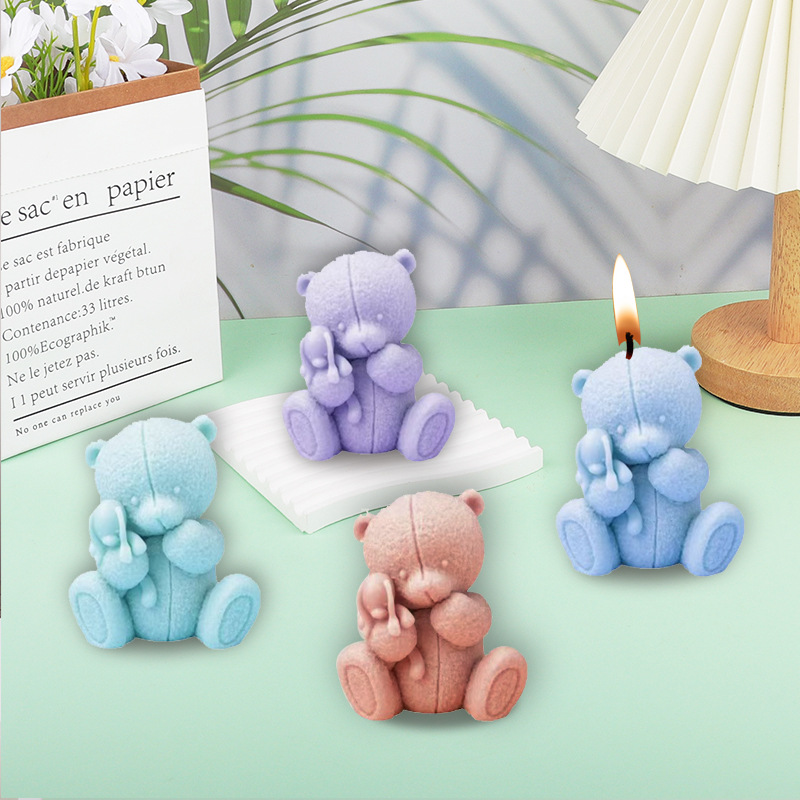 Nuevo muñeco de dibujos animados oso pequeño molde de vela DIY molde de silicona banana barra magnética adornos de goteo abrasivo