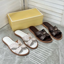 外贸2025新款真皮法式平底一字拖鞋休闲简约百搭外穿沙滩凉拖鞋女