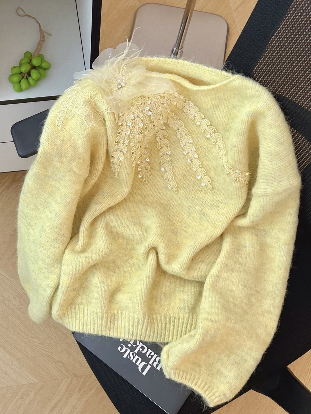Autumn Japanese cute yellow knitted sweater with a round collar