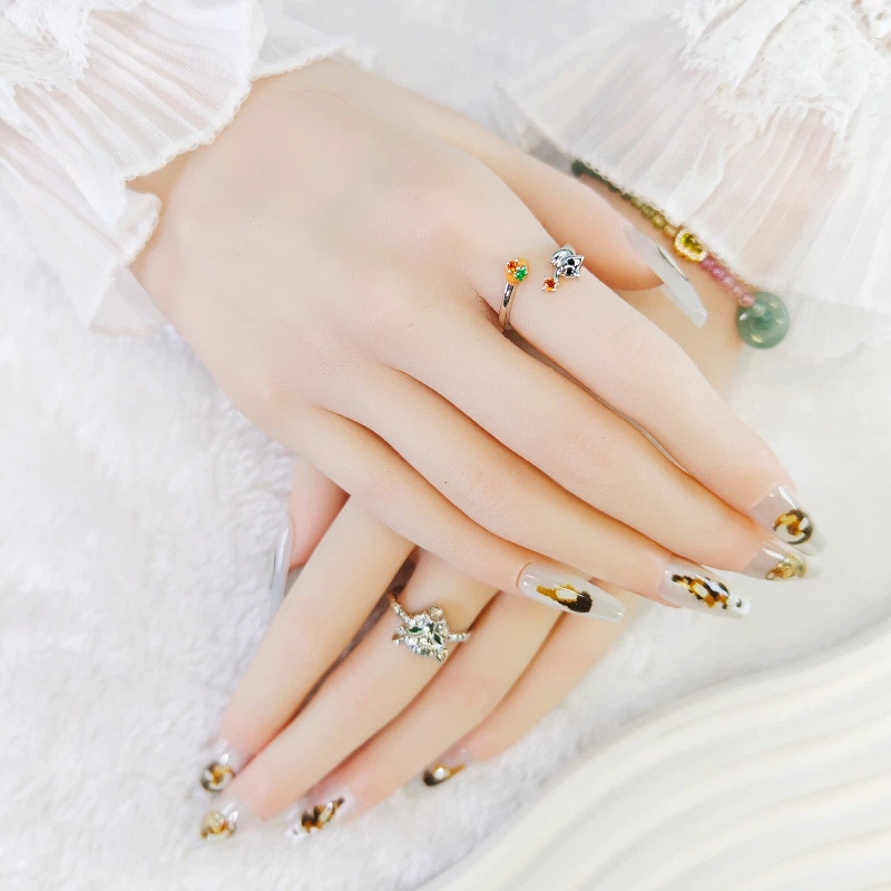 Decorative Autumn Oil Painting Short Nail Art Line Wearable Nail Pre-Made Nail Strips Full Size Fake Nails