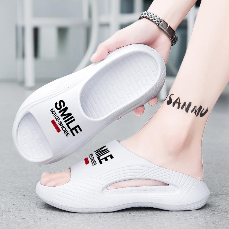 Chanclas de suela gruesa al aire libre para hombres de verano, tendencia estudiantil, nuevos zapatos de playa con punta abierta, sandalias transpirables EVA, zapatos de hombre