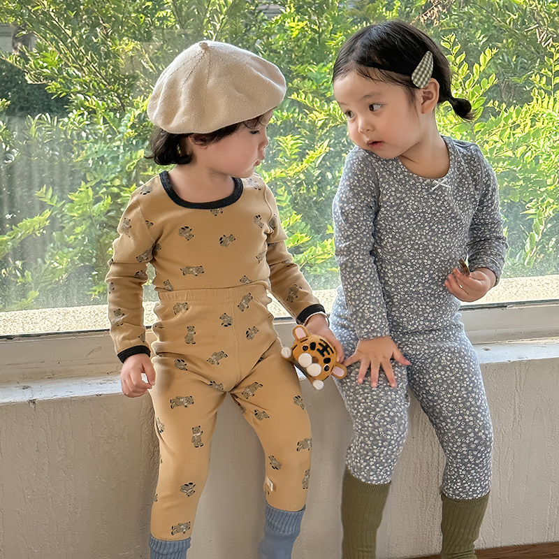 Ropa de otoño del bebé pantalones largos traje algodón los niños invierno cepillado estilo Coreano ropa interior térmica lana estante sin hueso Pijamas