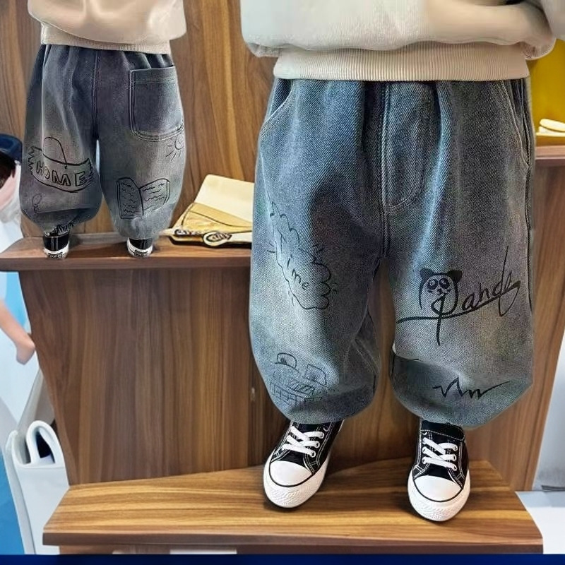 男童宽松加绒软牛仔裤2025秋冬季新款儿童洋气涂鸦一体绒牛仔裤子